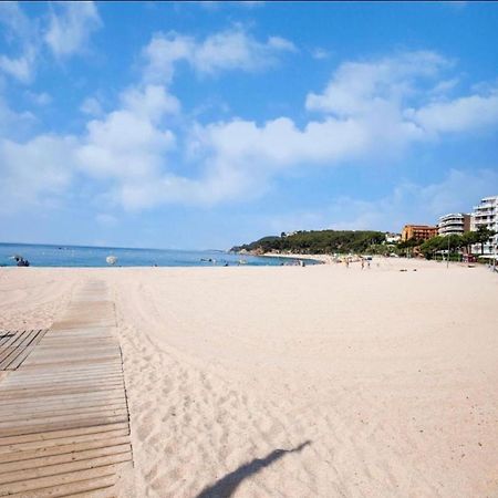 Seahomes Vacations, Beach&Pool, In Fenals Beach Lloret de Mar Kültér fotó